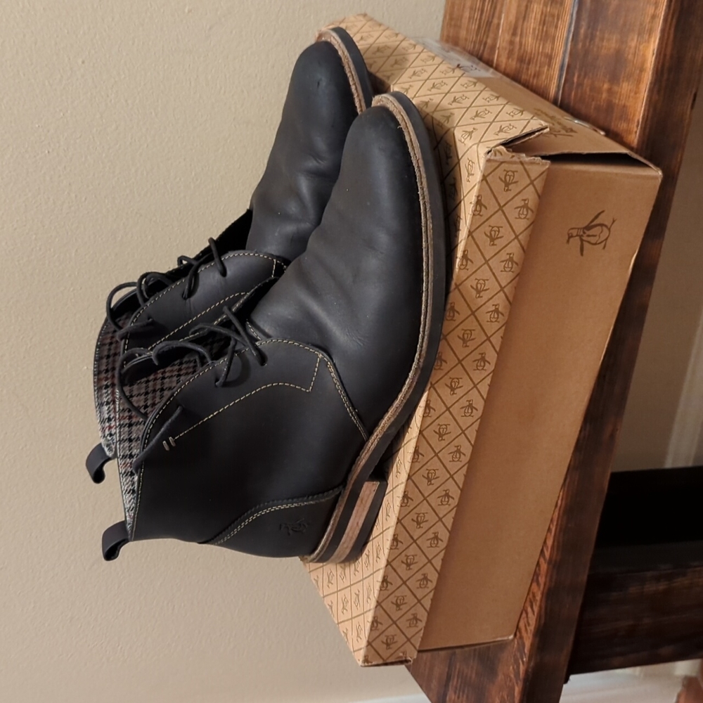 Penguin Merle Chukka Boots, Black, Size 11.5